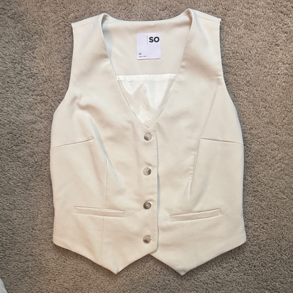 Ivory Sleeveless Vest Sz. M
